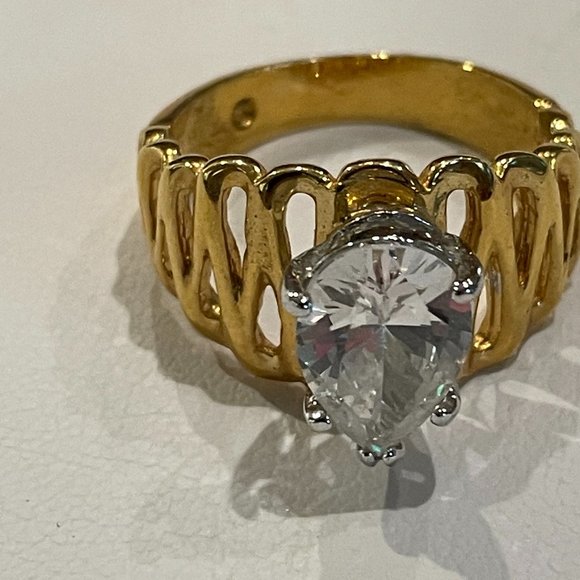 Gold Ring with CZ Marquise Shape Stone - Picture 4 of 5